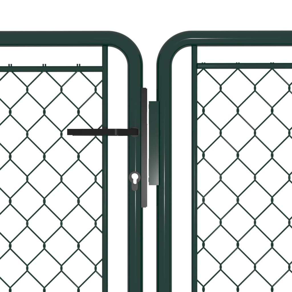 Deze hoogwaardige poort is een ideale ingang voor het hek rondom je tuin of terras. Deze stevige en duurzame poort is vervaardigd van robuust staal. Hij is roest- en corrosiebestendig en geschikt voor langdurig buitengebruik. Onze tuinpoort is gelast met dikke meshdraden die extra stevigheid bieden waardoor de poort een hoge mate van veiligheid biedt terwijl hij een fantastische toegang tot je eigendom vormt. De poort wordt geleverd inclusief een slot, kruk en grondpin.