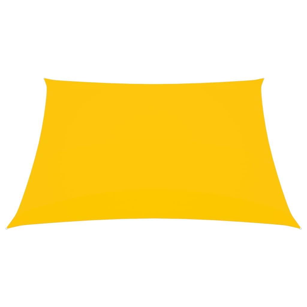 Kleur: geel Materiaal: PU-gecoat oxford stof Afmetingen: 5 x 5 m Vorm: vierkant Waterbestendig Uv-beschermend Roestvrijstalen bevestigingsmiddelen op elke hoek Inclusief 4 x 1,5 m PE touw Geen montage vereist